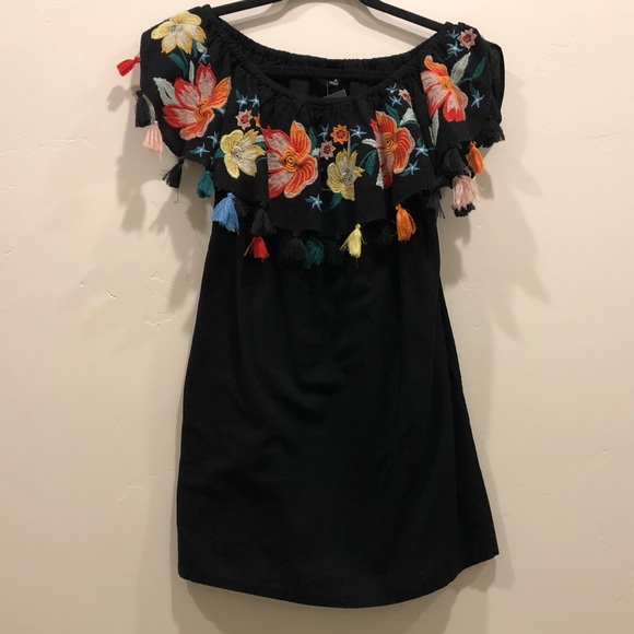 Topshop Dresses & Skirts - Topshop Black Colorful Floral Tassel Tunic